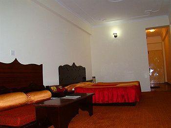 Chandermukhi Hotel Manāli エクステリア 写真