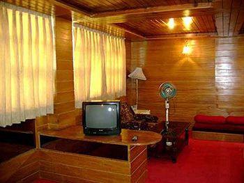 Chandermukhi Hotel Manāli エクステリア 写真